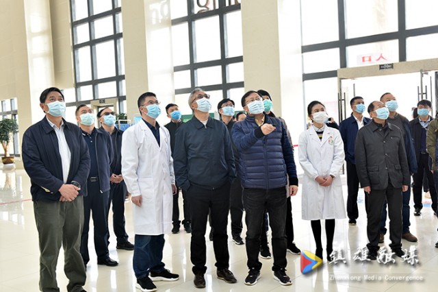 省政协副主席何波率调研组到我县调研2.jpg