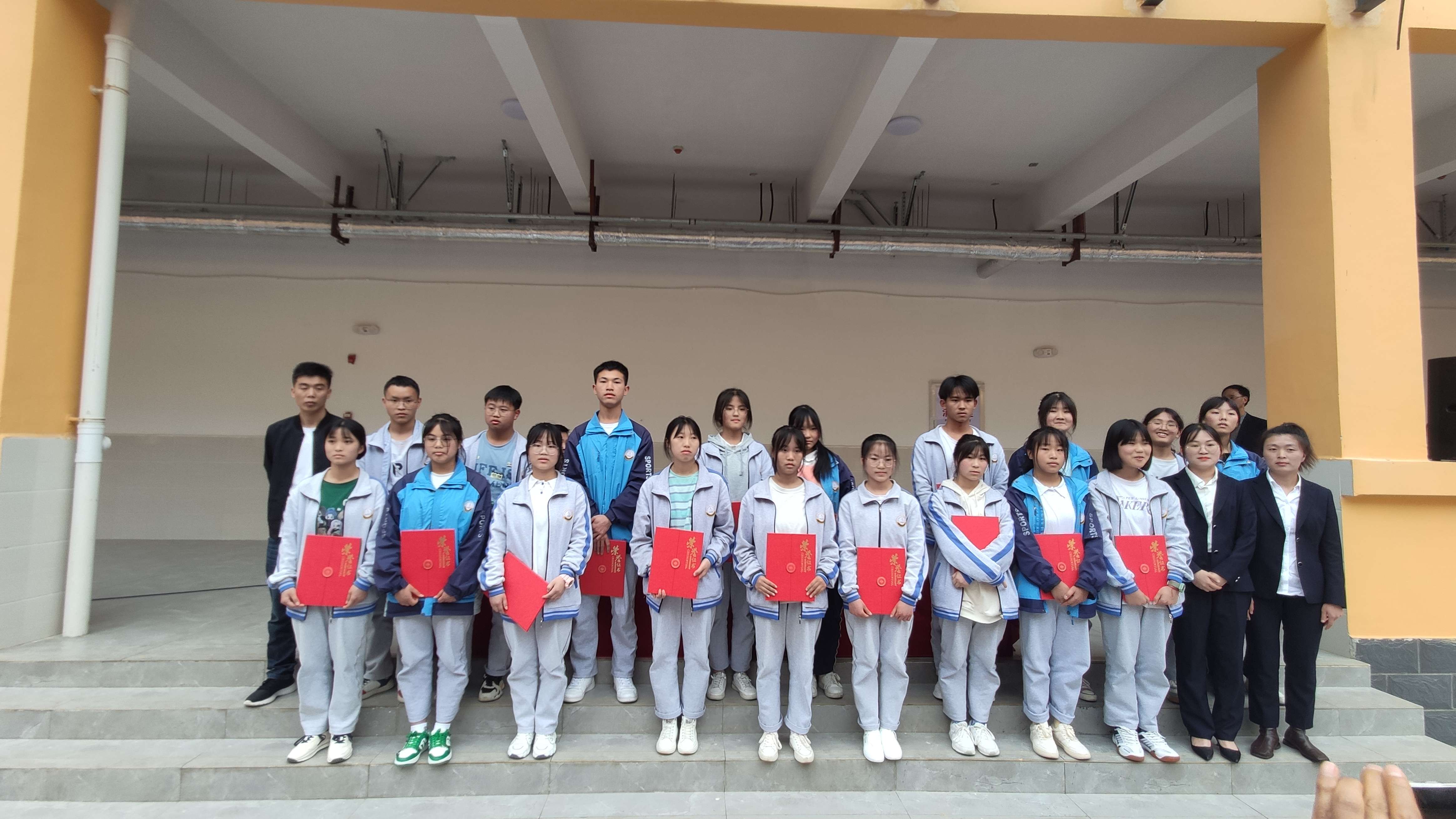 镇雄县第三中学高三年级学生大会