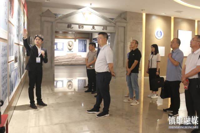 在重庆西南大学参观考察 (2).jpg