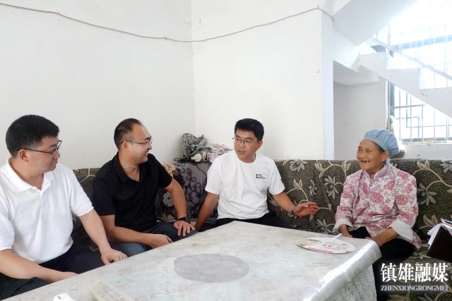 入户走访 (4).jpg