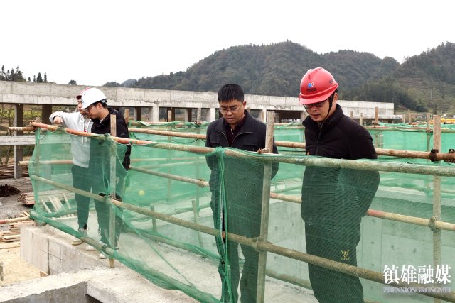 在以勒镇污水处理厂调研1.jpg