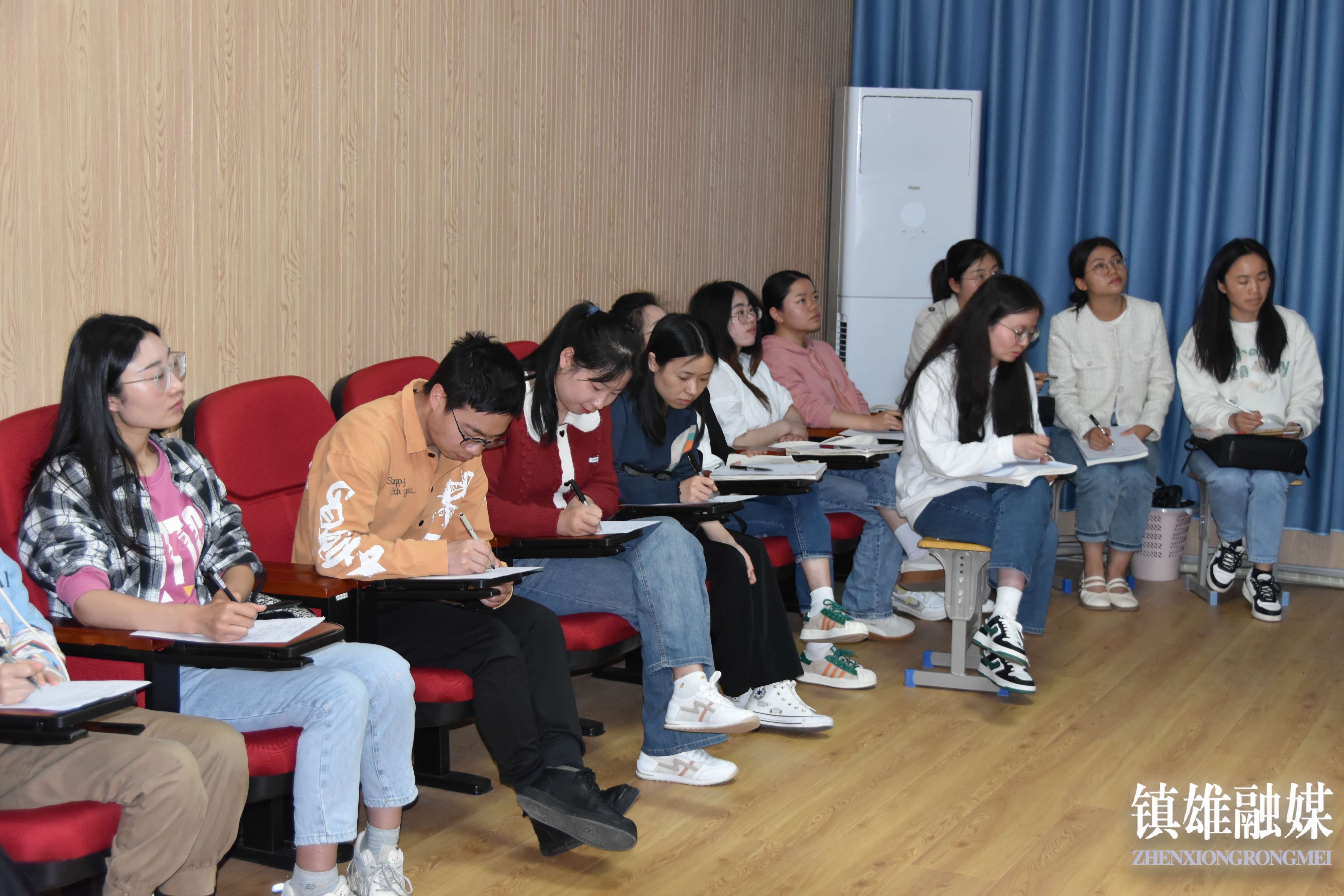 镇雄县第三中学举办优秀教师示范教学公开课活动