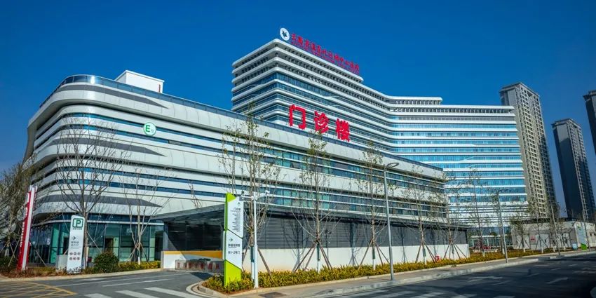 云南省昭通市滇东北中心医院外景。昭通市委宣传部供图